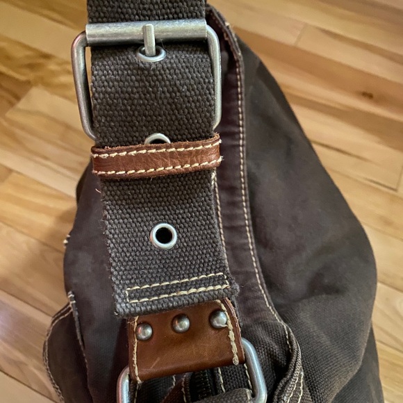🦅AMERICAN EAGLE OUTFITTERS Shoulder Bag - Picture 2 of 7